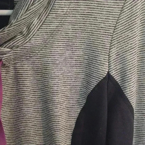 Women's Kiwi Kate sweatshirt size small - Picture 2 of 5